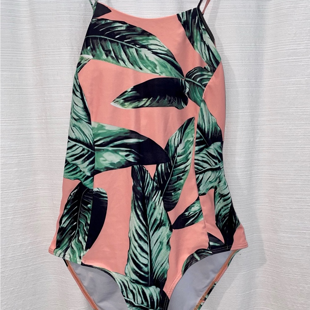 Finwanlo Criss Cross Back One Piece Women's Swimsuit